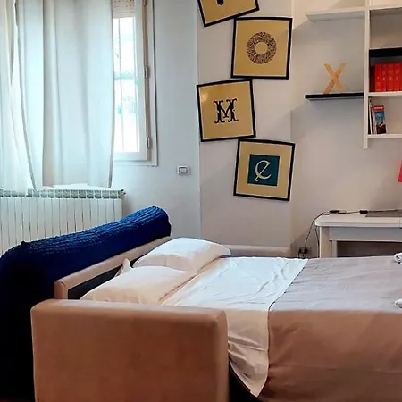 Loft P.ta Pispini: Near Piazza Del Campo W/parking Apartment Siena